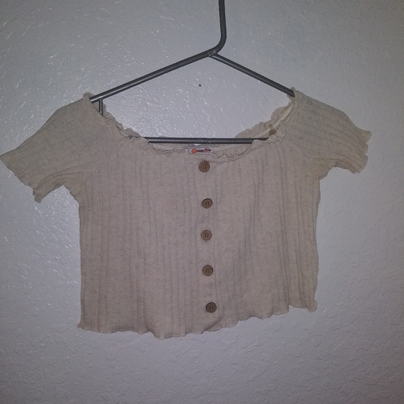 Cropped Ruffled Top - Picture 2 of 2